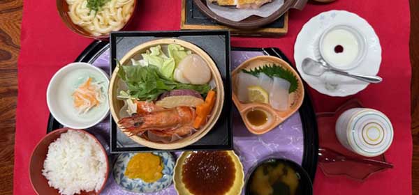 海鮮セイロ蒸し鶏陶板御膳